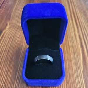Men's Black Tungstun Ring Size 8